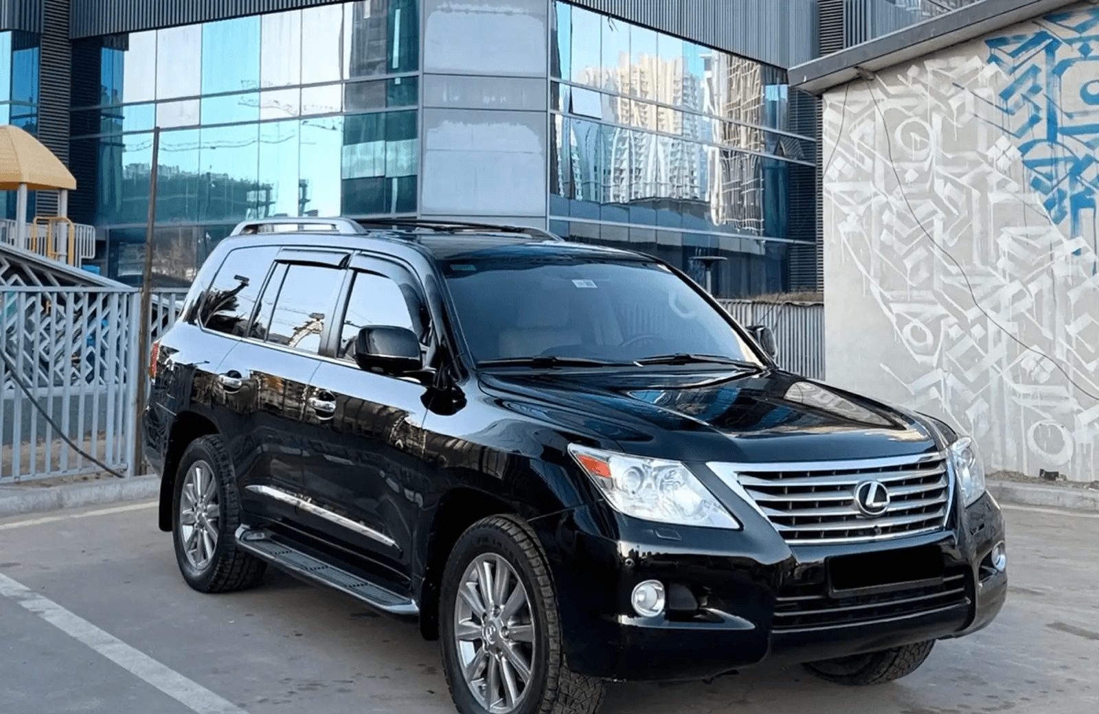 Lexus LX 570, 2011/2012 - 1
